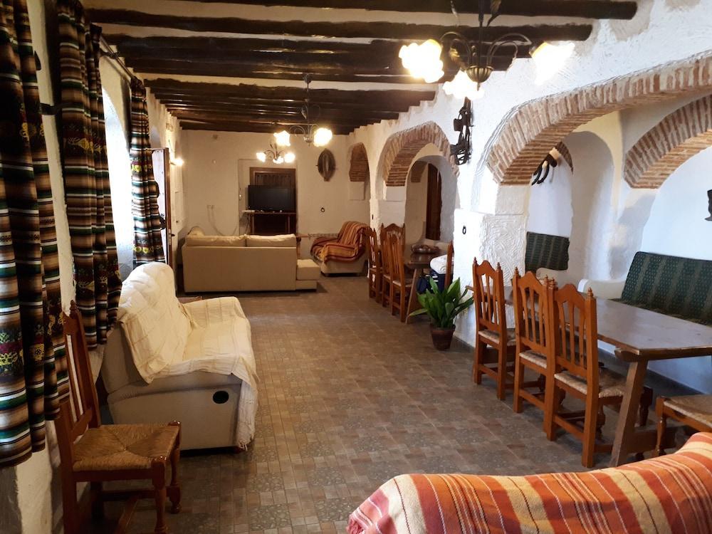 Cortijo Alzamigaja Holiday home Archidona